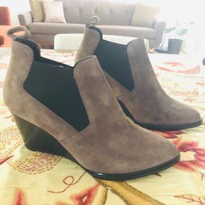 Robert Clergerie Brown Suede Chelsea Slip-on Boot